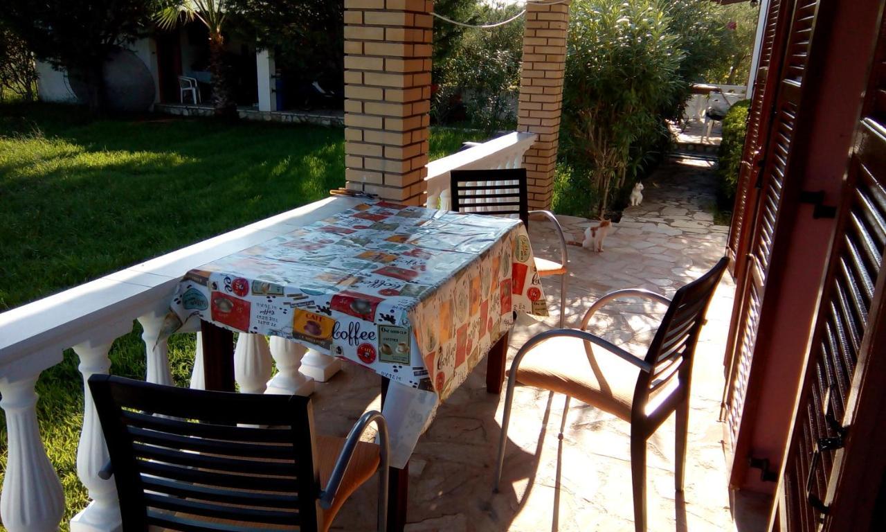 Yannis 1 Apartment *