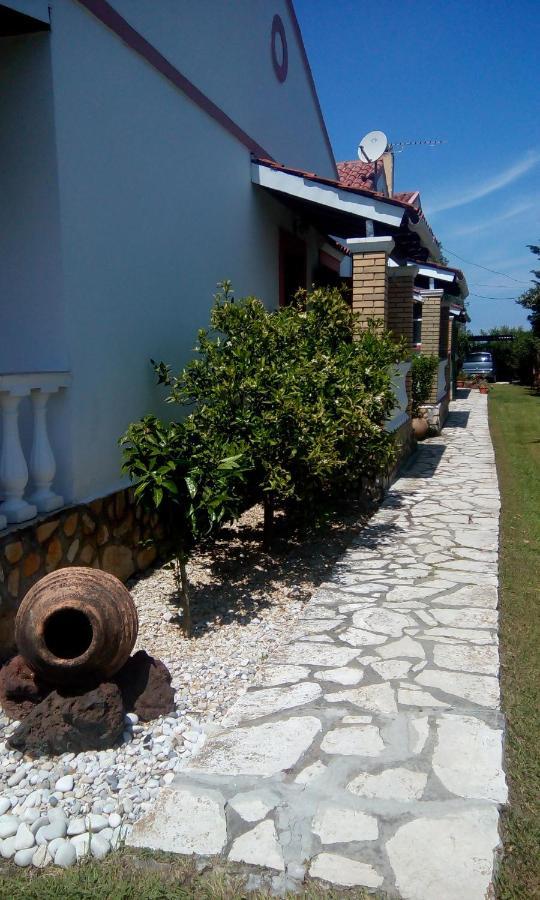 Yannis 1 * Roda (Corfu)